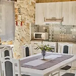 Gerakas Stone House זקינטוס טאון