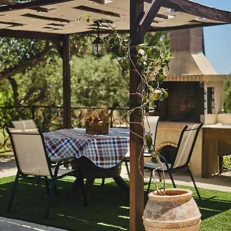 Gerakas Stone House Vasilikí