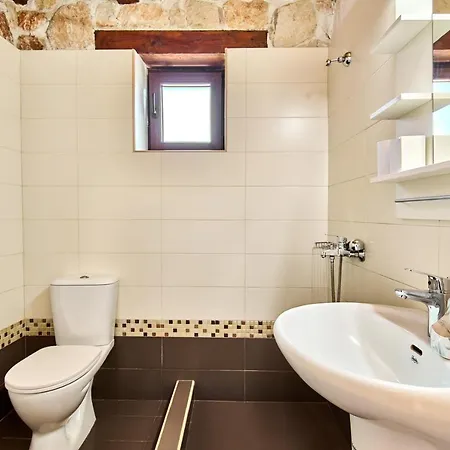 Gerakas Stone House Villa Vasilikí